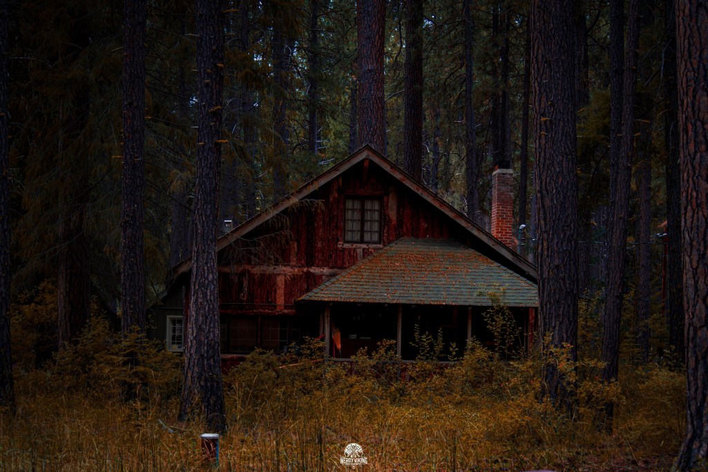 Through the Ghost Towns and Painted Bones: A Gonzo&nbsp;Pilgrimage